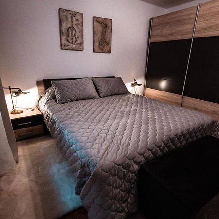 La Garcon Apartment Brasov Ngoại thất bức ảnh