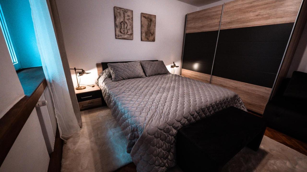 La Garcon Apartment Brasov Ngoại thất bức ảnh